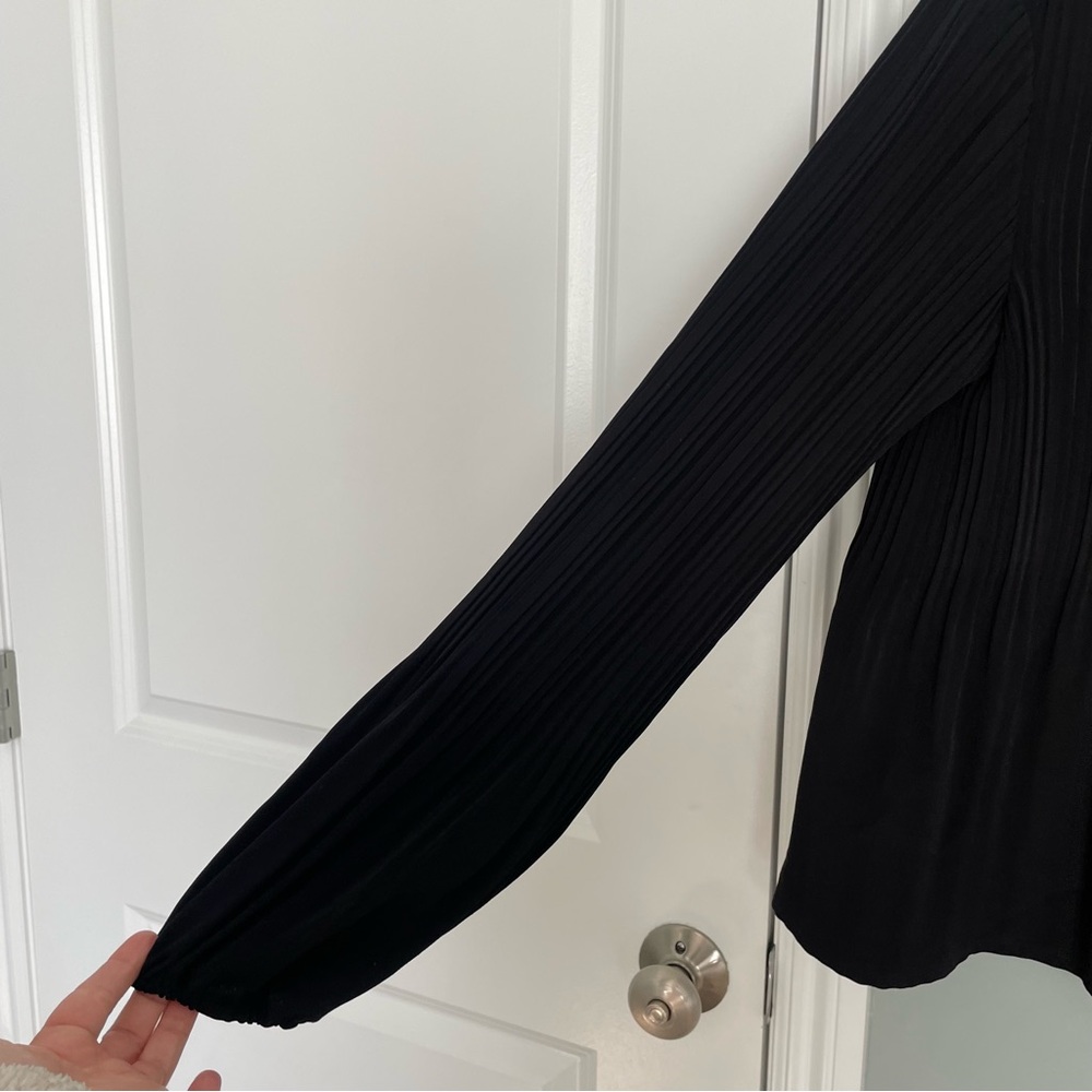 Maje "Lockin" Crepe Boat Neck Long Sleeve Black Pleated Blouse - Picture 4 of 15